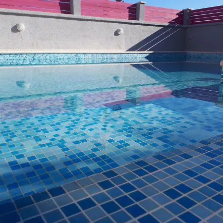 Helles Doppelzimmer Mit Bad, Terrasse Und Pool, Seperater Eingang, Liznjan, Istrien Liznjan