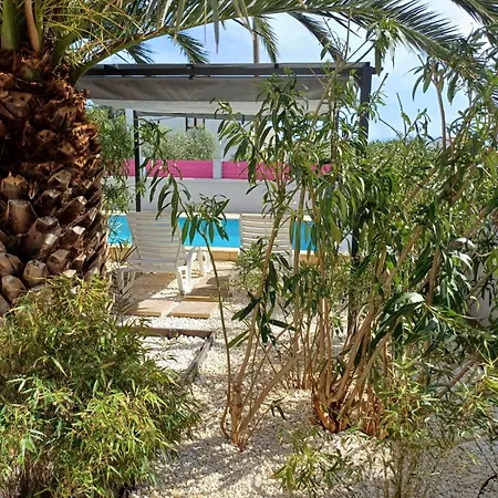Helles Doppelzimmer Mit Bad, Terrasse Und Pool, Seperater Eingang, Liznjan, Istrien Guest house