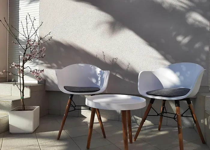 Gæstehus Helles Doppelzimmer Mit Bad, Terrasse Und Pool, Seperater Eingang, Liznjan, Istrien Ližnjan