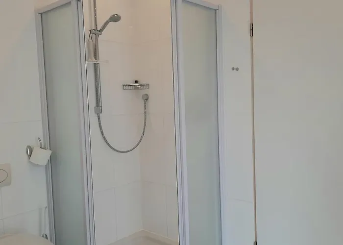 Helles Doppelzimmer Mit Bad, Terrasse Und Pool, Seperater Eingang, Liznjan, Istrien Gæstehus Ližnjan